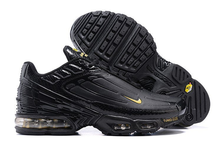 TN air max plus black and gold